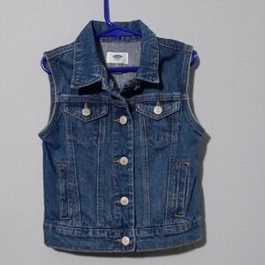 🔥Kids Old Navy Blue Denim Vest Slweveless Size S 6-7